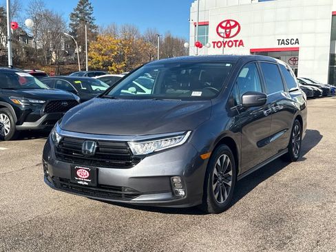 Used 2024 Honda Odyssey EX-L image 3