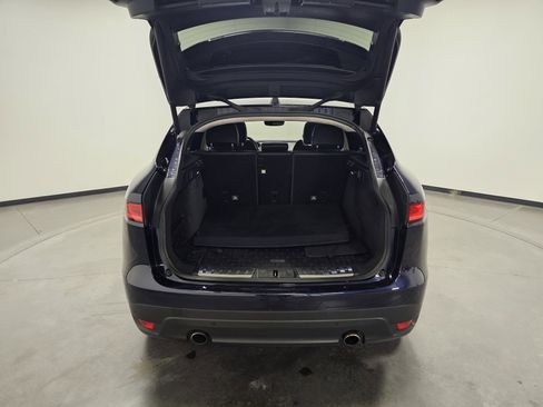 Used 2020 Jaguar F-PACE R-Sport image 13