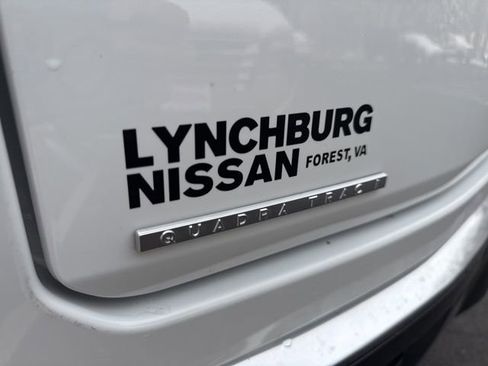 Used 2023 Jeep Wagoneer L Series II image 11