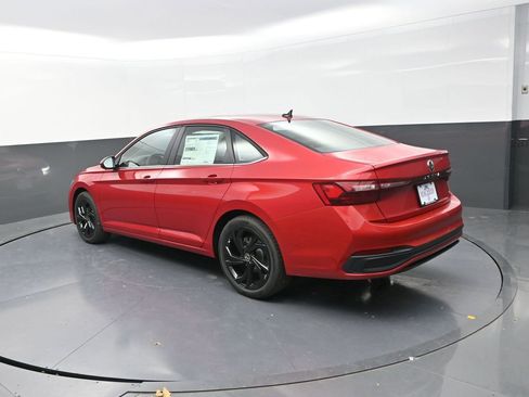 New 2026 Volkswagen Jetta SE FWD image 8