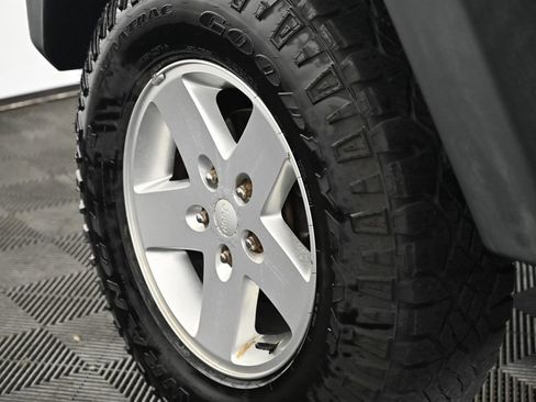 Used 2011 Jeep Wrangler Sport AWD/4WD image 28