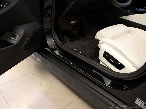 Certified 2024 BMW 530i xDrive w/ Premium Package image 29