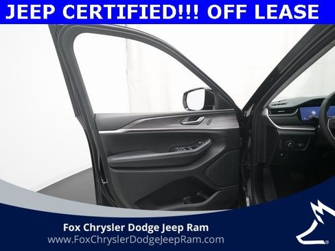 Used 2023 Jeep Grand Cherokee L Limited image 29