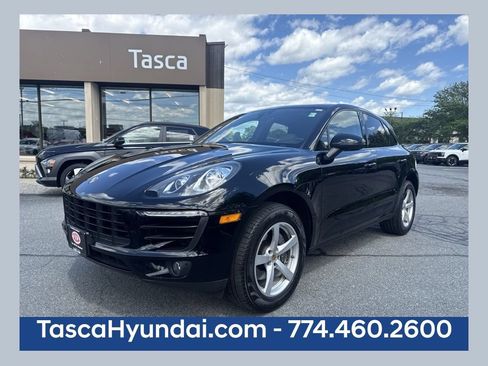 Used 2017 Porsche Macan AWD/4WD image 1
