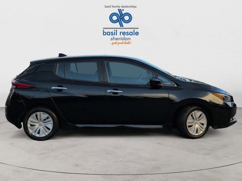 Used 2024 Nissan Leaf S image 7