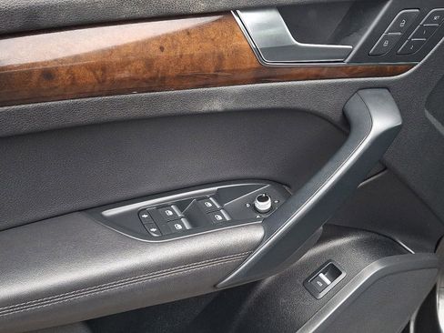 Used 2019 Audi Q5 2.0T Premium Plus w/ Premium Plus Package image 12