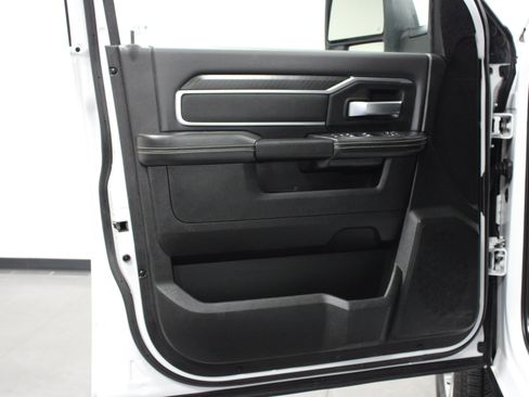 Used 2026 RAM 2500 Big Horn AWD/4WD image 11