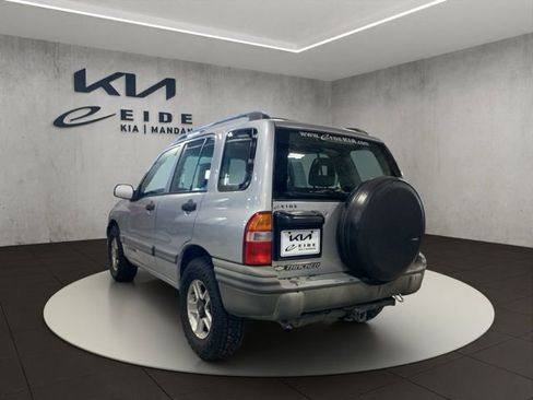 Used 2002 Chevrolet Tracker 4WD w/ Preferred Equipment Group image 10