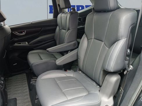 Used 2023 Subaru Ascent Touring AWD/4WD image 16