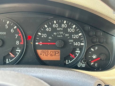 Used 2010 Nissan Frontier SE RWD image 16