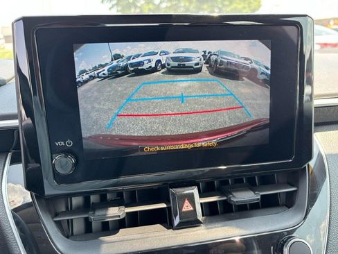 Used 2024 Toyota Corolla LE FWD image 17
