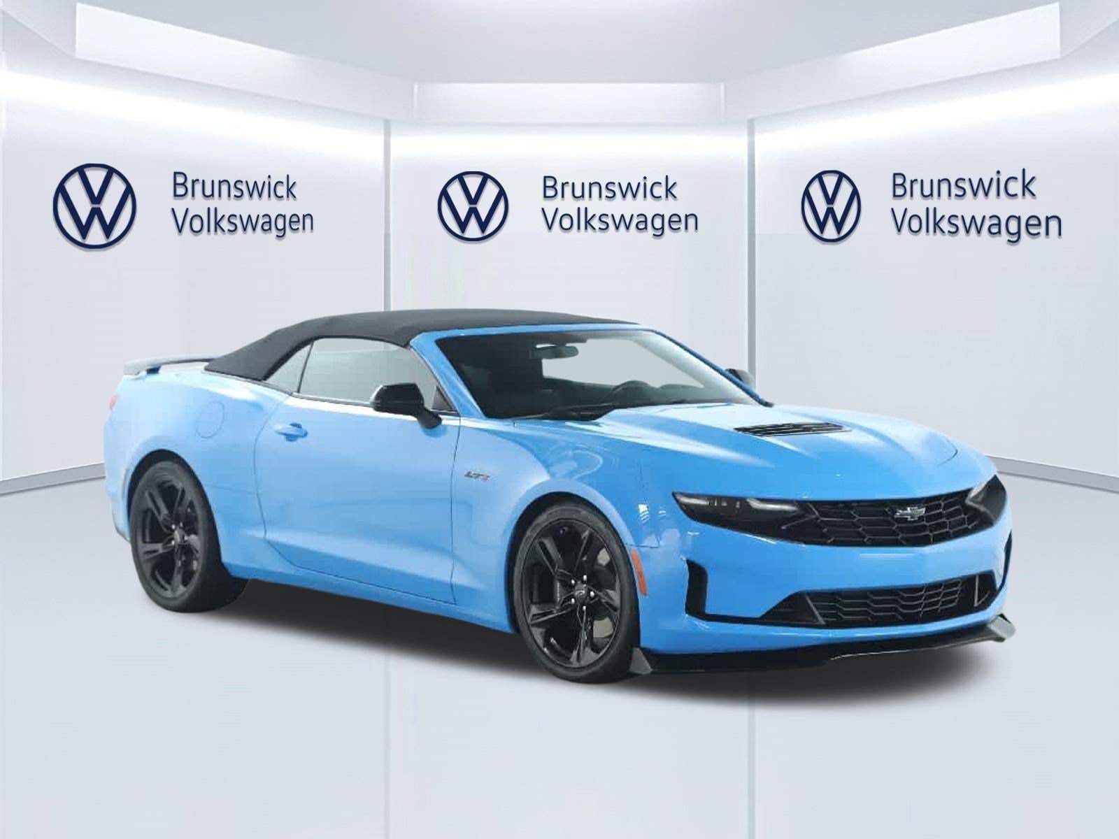 Used 2022 Chevrolet Camaro LT RWD image 9