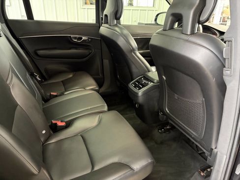 Used 2020 Volvo XC90 T5 Momentum image 27