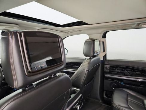 Used 2018 Ford Expedition Platinum AWD/4WD image 26