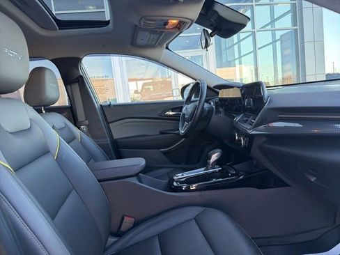 Used 2024 Chevrolet Trax ACTIV w/ Sunroof Package image 31