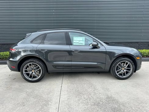 Used 2026 Porsche Macan AWD/4WD image 10
