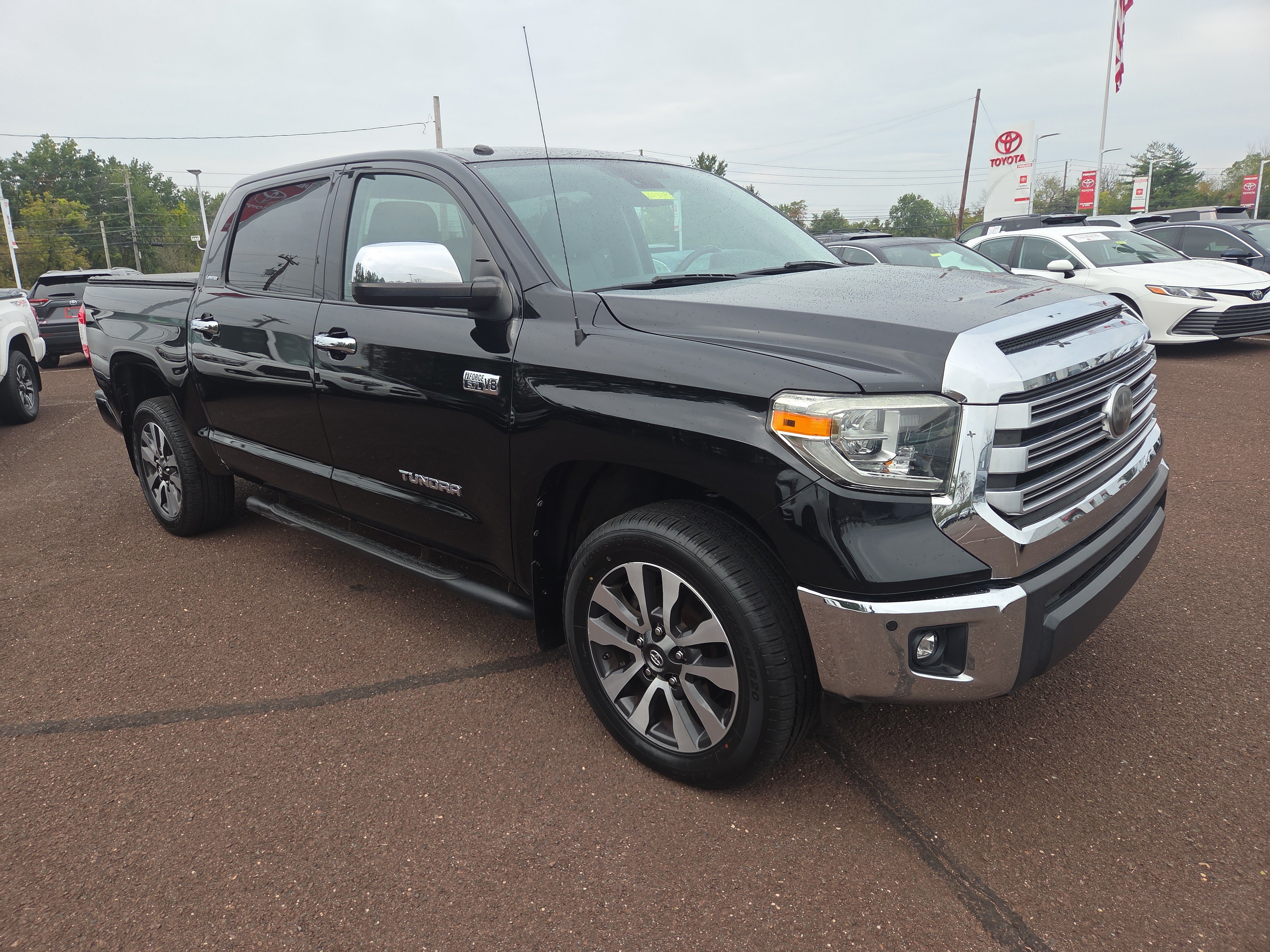 Used 2018 Toyota Tundra Limited w/ Limited Premium Package AWD/4WD image 1