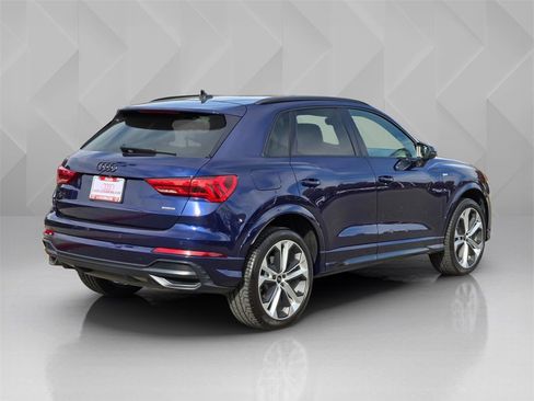 Used 2021 Audi Q3 2.0T Premium w/ Convenience Package image 6