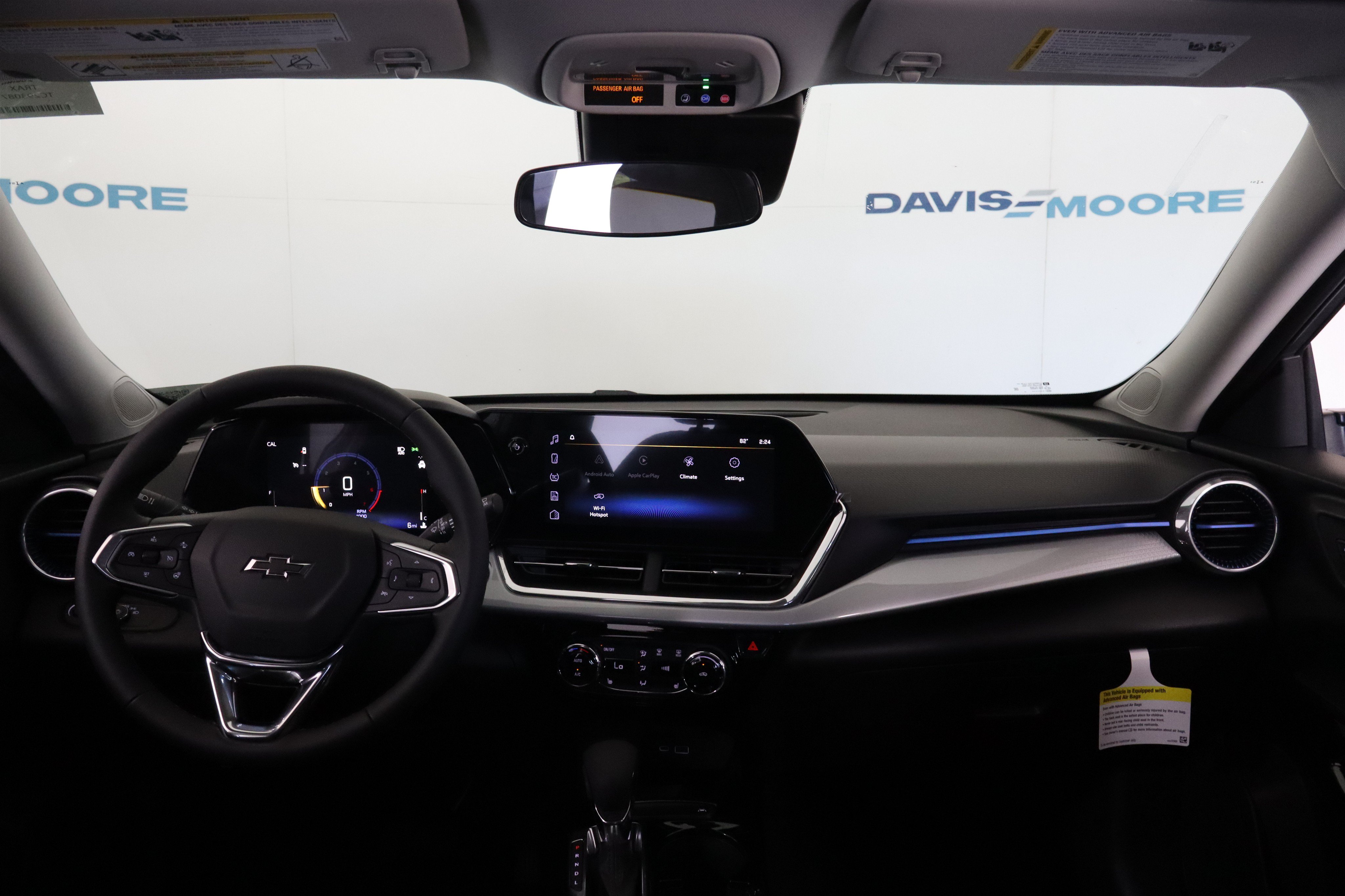 New 2026 Chevrolet Trax LT w/ Midnight Edition FWD image 16