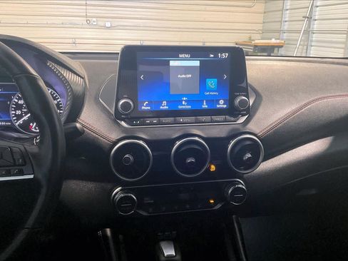 Used 2025 Nissan Sentra SR w/ SR Premium Package image 9