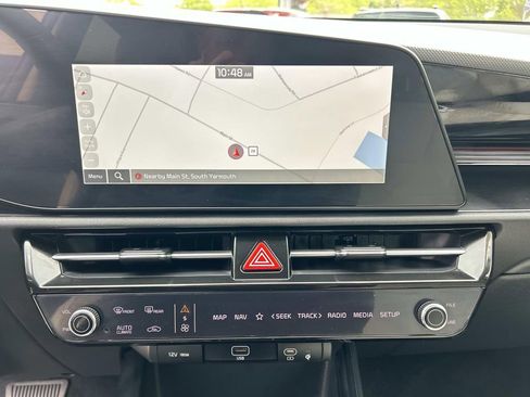 Certified 2025 Kia Niro EX FWD image 21