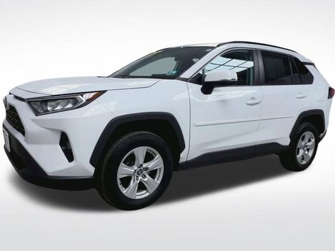 Certified 2021 Toyota RAV4 XLE w/ Convenience Package image 5