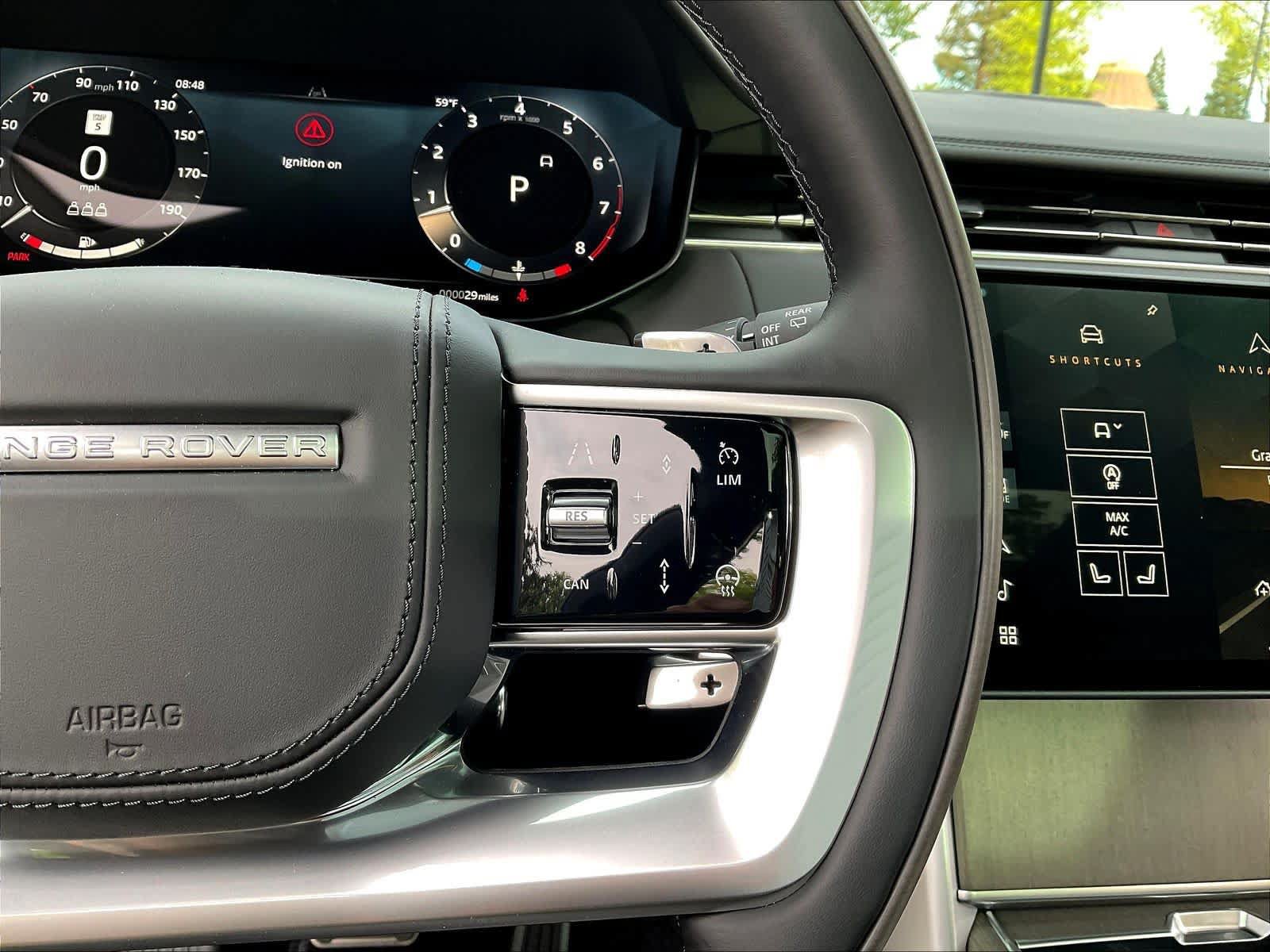 New 2026 Land Rover Range Rover SV AWD/4WD image 18