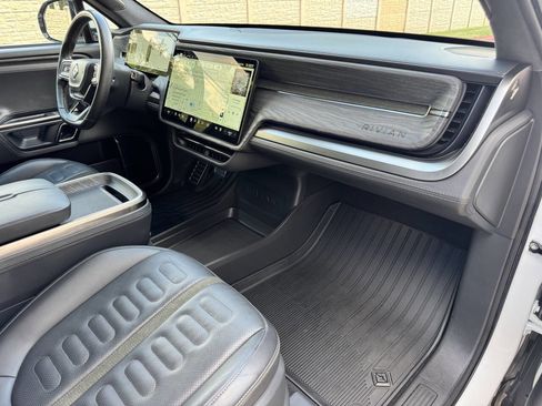 Used 2022 Rivian R1S Launch Edition image 25