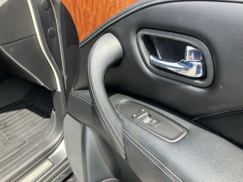 Used 2019 INFINITI QX80 Luxe RWD image 19