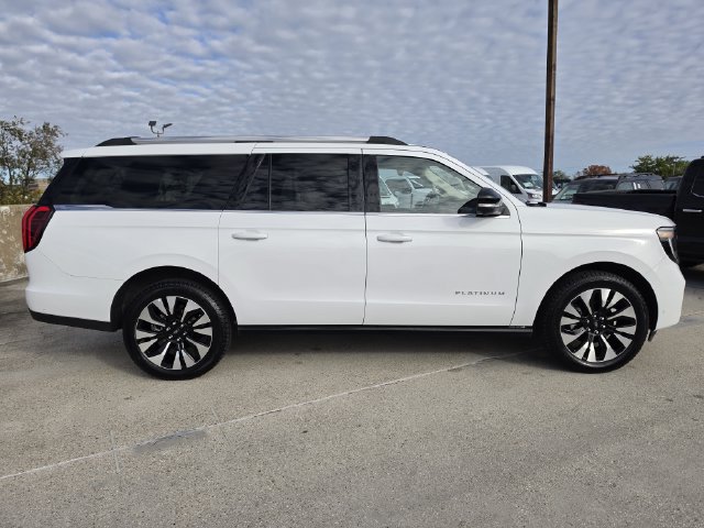 Used 2025 Ford Expedition Max Platinum w/ Driver's Package AWD/4WD image 4