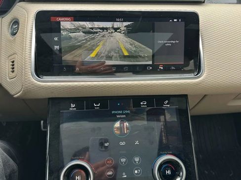 Used 2020 Land Rover Range Rover Velar R-Dynamic S image 15