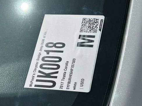 Used 2017 Toyota Corolla LE w/ Carpet Mat Package (TMS) FWD image 6
