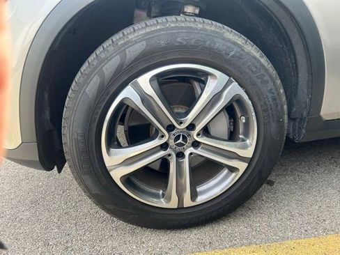 Certified 2019 Mercedes-Benz GLC 300 4MATIC image 22