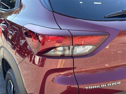 Used 2025 Chevrolet TrailBlazer LT image 11