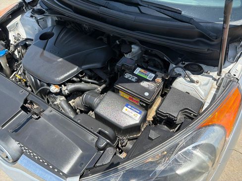 Used 2017 Hyundai Veloster Value Edition FWD image 32