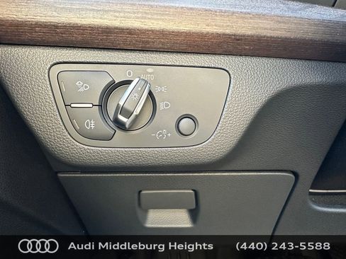 Used 2024 Audi Q5 2.0T Premium Plus w/ Premium Plus Package AWD/4WD image 32