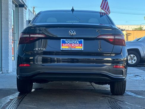Used 2022 Volkswagen Jetta S image 5