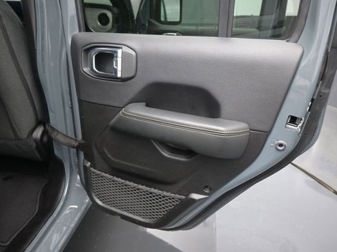 Used 2025 Jeep Wrangler Unlimited Sahara w/ Safety Group AWD/4WD image 32