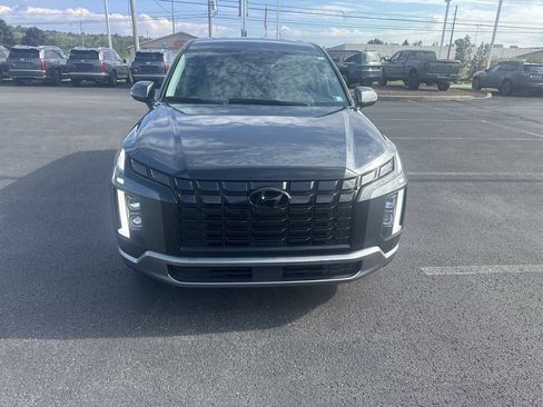 Used 2023 Hyundai Palisade SE w/ Cargo Package AWD/4WD image 3