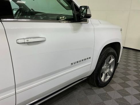 Used 2020 Chevrolet Suburban Premier AWD/4WD image 10
