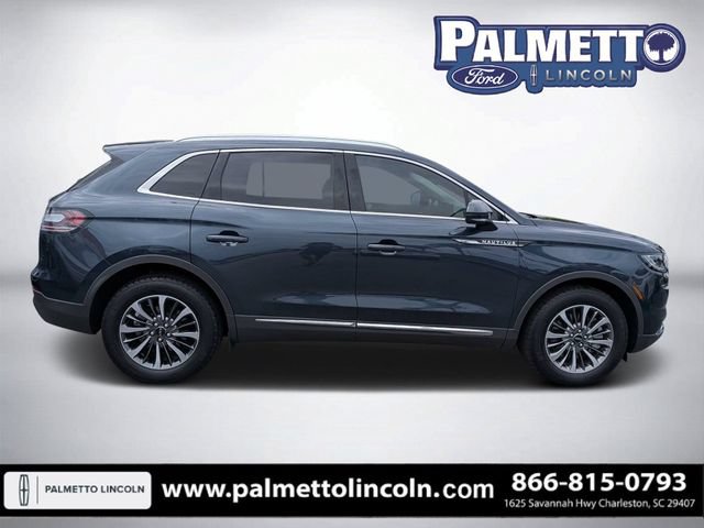 Certified 2022 Lincoln Nautilus FWD w/ Premium Package image 2