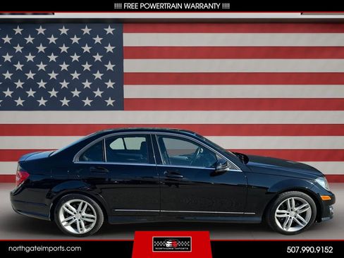 Used 2014 Mercedes-Benz C 300 4MATIC Sedan image 3