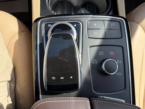 Used 2017 Mercedes-Benz GLE 400 4MATIC image 15