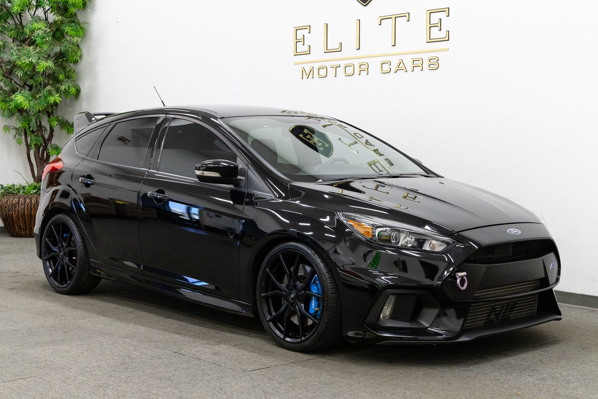 Used 2017 Ford Focus RS AWD/4WD image 8