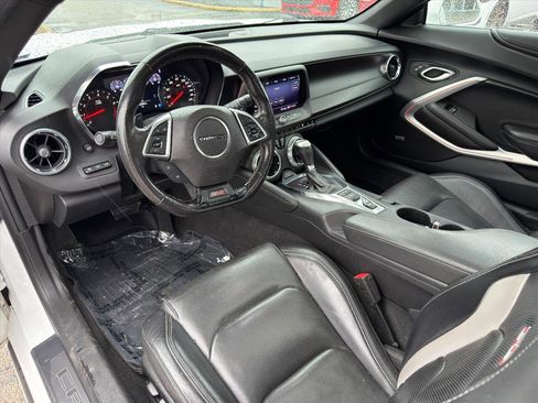 Used 2020 Chevrolet Camaro SS image 9
