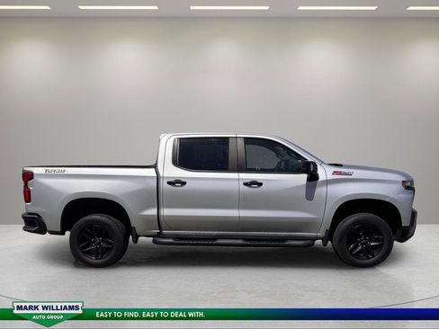 Used 2020 Chevrolet Silverado 1500 LT Trail Boss image 2