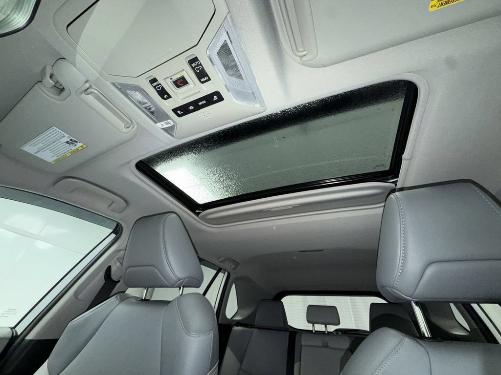 Certified 2020 Toyota RAV4 XLE Premium AWD/4WD image 25