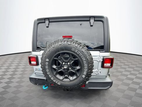 Used 2023 Jeep Wrangler Unlimited w/ Cold Weather Group AWD/4WD image 7