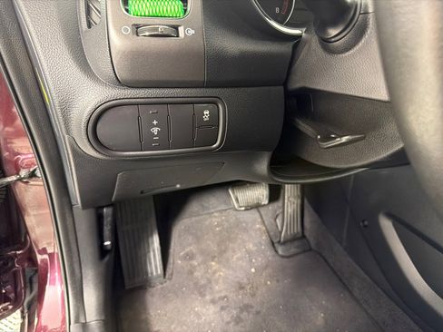 Used 2018 Kia Forte LX w/ LX Popular Package FWD image 13