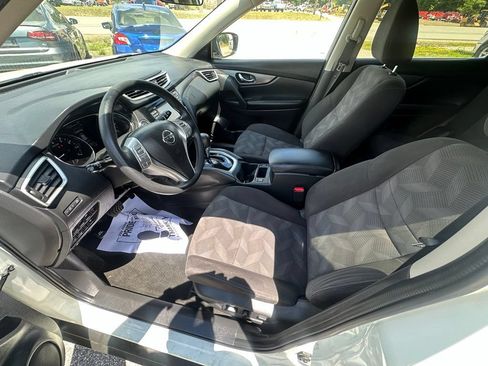 Used 2016 Nissan Rogue SV w/ SV Premium Package AWD/4WD image 28